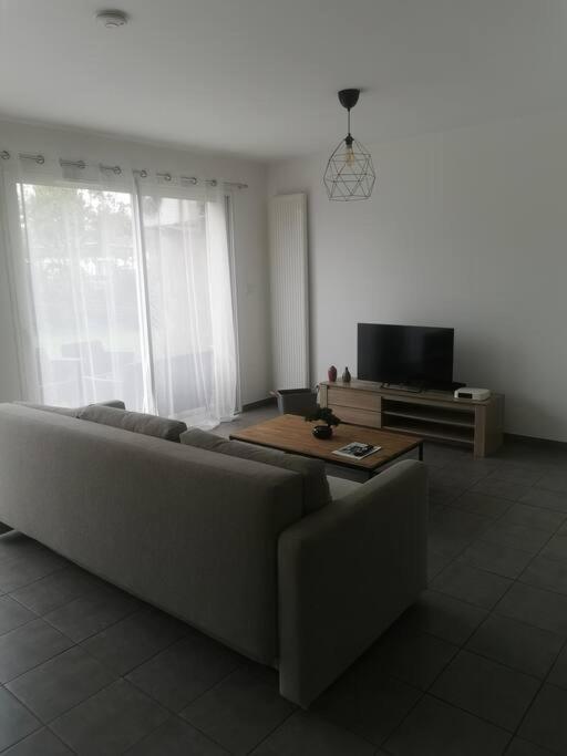 Jolie Maison Entiere Avec 3 Chambres Centre Ville Saint-Andre-de-Cubzac Ngoại thất bức ảnh